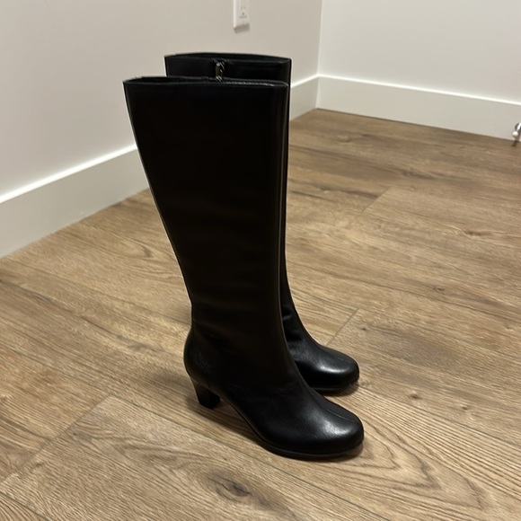 New Aetrex Tall Leather Boots Sz 5 - Picture 4 of 4